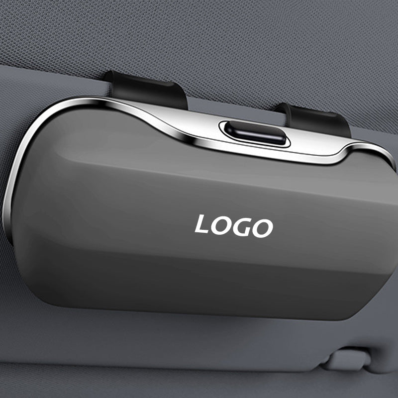 Multifunkční pouzdro na sluneční brýle do auta